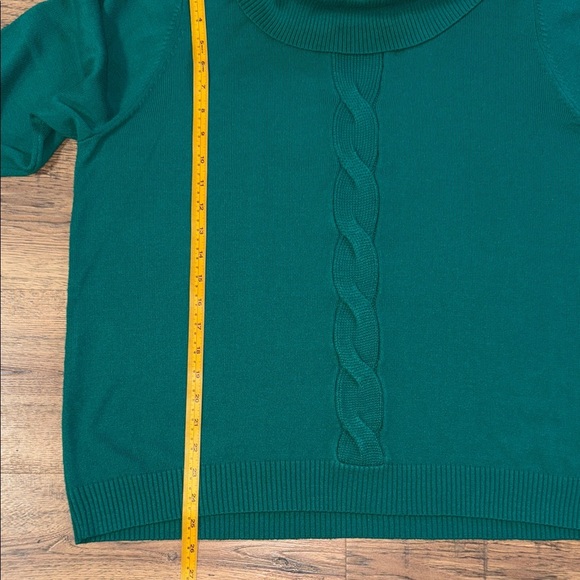 TANJAY Emerald Green Women's Neck Sweater - Picture 5 of 9